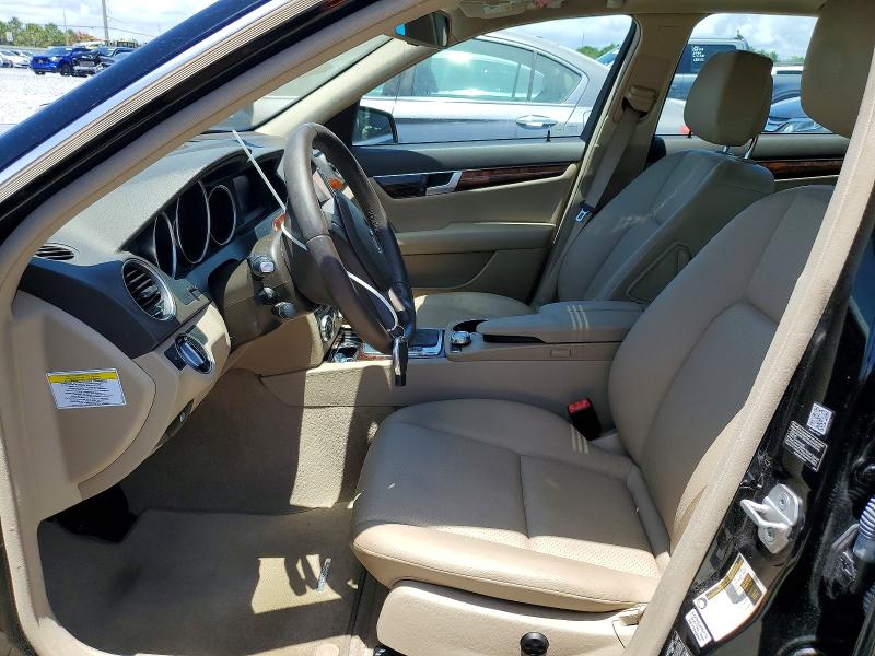 Продажа на аукционе авто 2013 Mercedes-benz C, vin: WDDGF4HB1DR272462, номер лота: 52555606