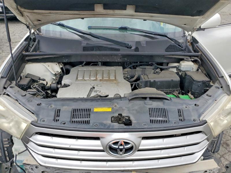2011 Toyota Highlander მანქანა იყიდება აუქციონზე, vin: 5TDZK3EH8BS025780, აუქციონის ნომერი: 54890746