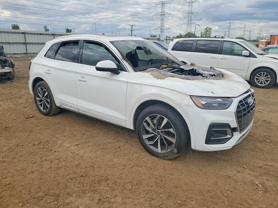 53729506 :رقم المزاد ، WA1AAAFY8M2132755 vin ، 2021 Audi Q5 مزاد بيع