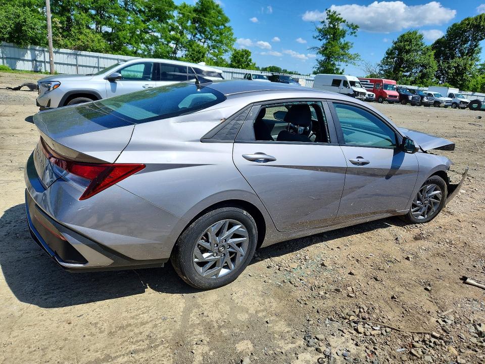2024 Hyundai Elantra მანქანა იყიდება აუქციონზე, vin: KMHLM4DG5RU847260, აუქციონის ნომერი: 55222046