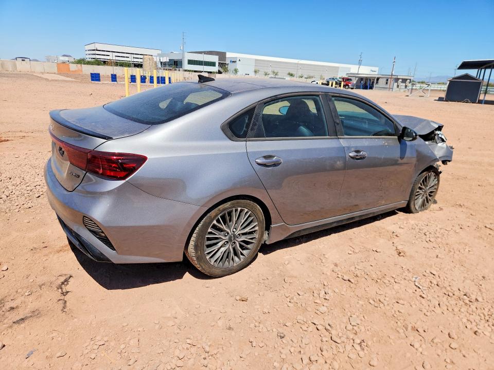 52599796 :رقم المزاد ، 3KPF54AD7NE421832 vin ، 2022 Kia Forte مزاد بيع