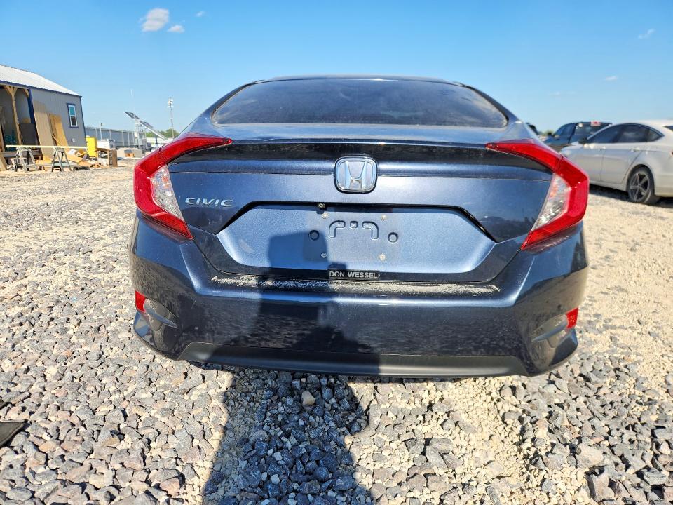 53217946 :رقم المزاد ، 19XFC2F5XJE000970 vin ، 2018 Honda Civic مزاد بيع