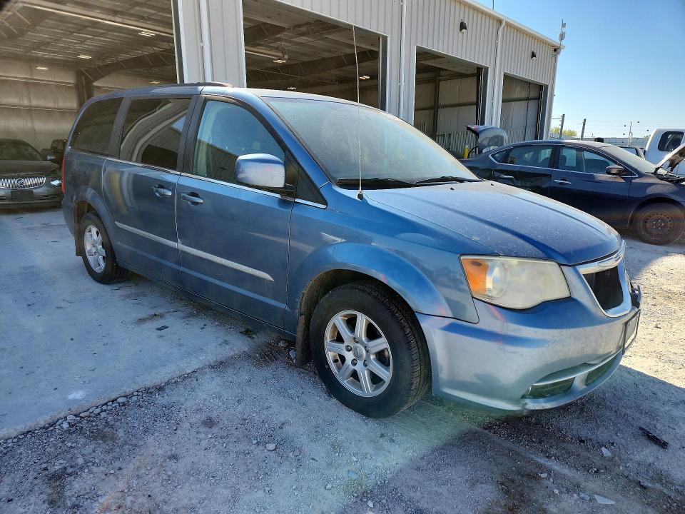 2011 Chrysler Town & Country მანქანა იყიდება აუქციონზე, vin: 2A4RR5DG3BR715956, აუქციონის ნომერი: 51624416