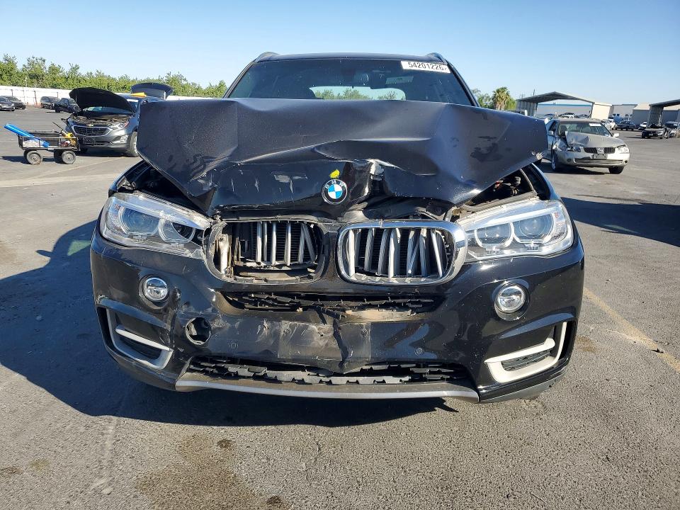54201226 :رقم المزاد ، 5UXKR0C53J0X86477 vin ، 2018 Bmw X5 مزاد بيع