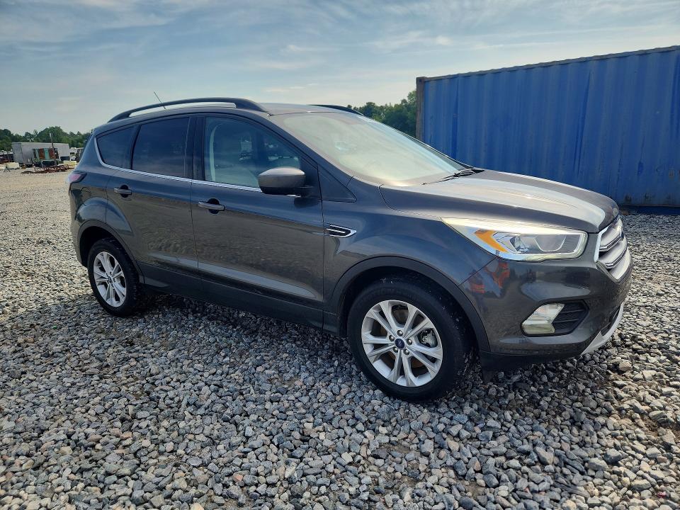 54530636 :رقم المزاد ، 1FMCU9HD4JUB87200 vin ، 2018 Ford Escape مزاد بيع