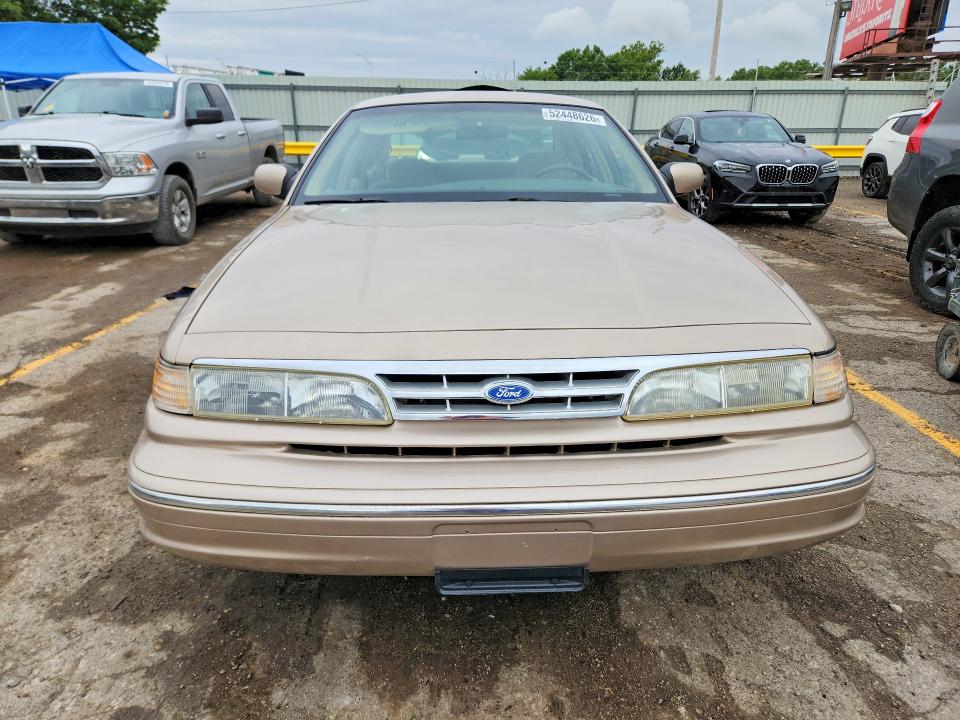 52448626 :رقم المزاد ، 2FALP74W0VX218356 vin ، 1997 Ford Crown Victoria مزاد بيع