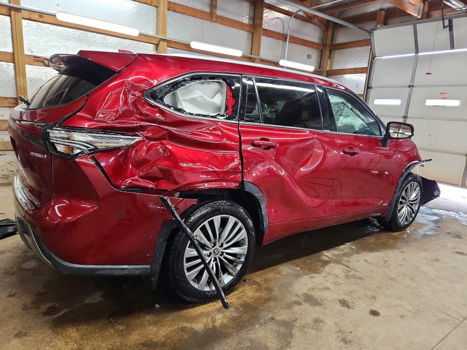 52486116 :رقم المزاد ، 5TDEBRCH8NS073482 vin ، 2022 Toyota Highlander مزاد بيع