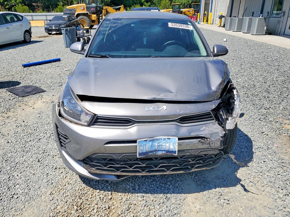 53538536 :رقم المزاد ، 3KPA24AD4NE464091 vin ، 2022 Kia Rio مزاد بيع