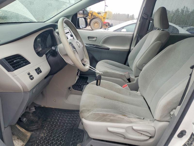2011 Toyota Sienna მანქანა იყიდება აუქციონზე, vin: 5TDZK3DCXBS026726, აუქციონის ნომერი: 52387396