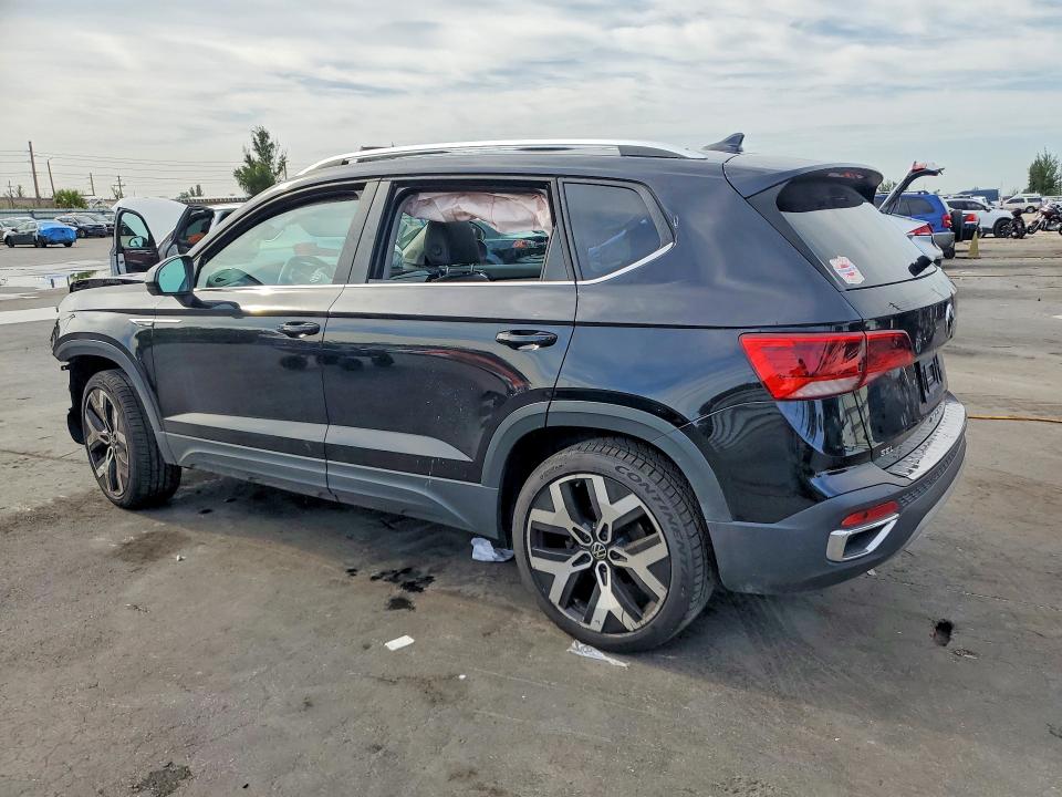 51037176 :رقم المزاد ، 3VV2X7B24NM049607 vin ، 2022 Volkswagen Taos مزاد بيع