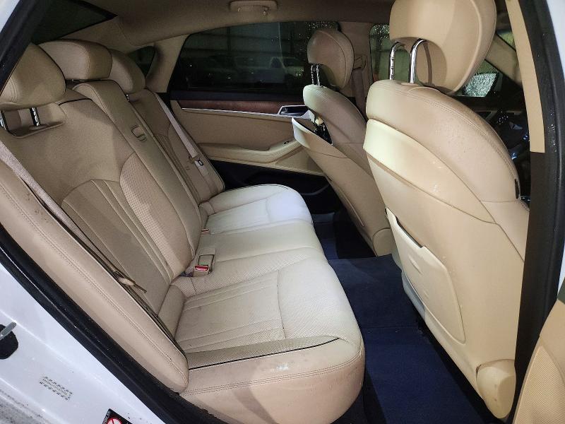 51539866 :رقم المزاد ، KMHGN4JFXFU070502 vin ، 2015 Hyundai Genesis مزاد بيع