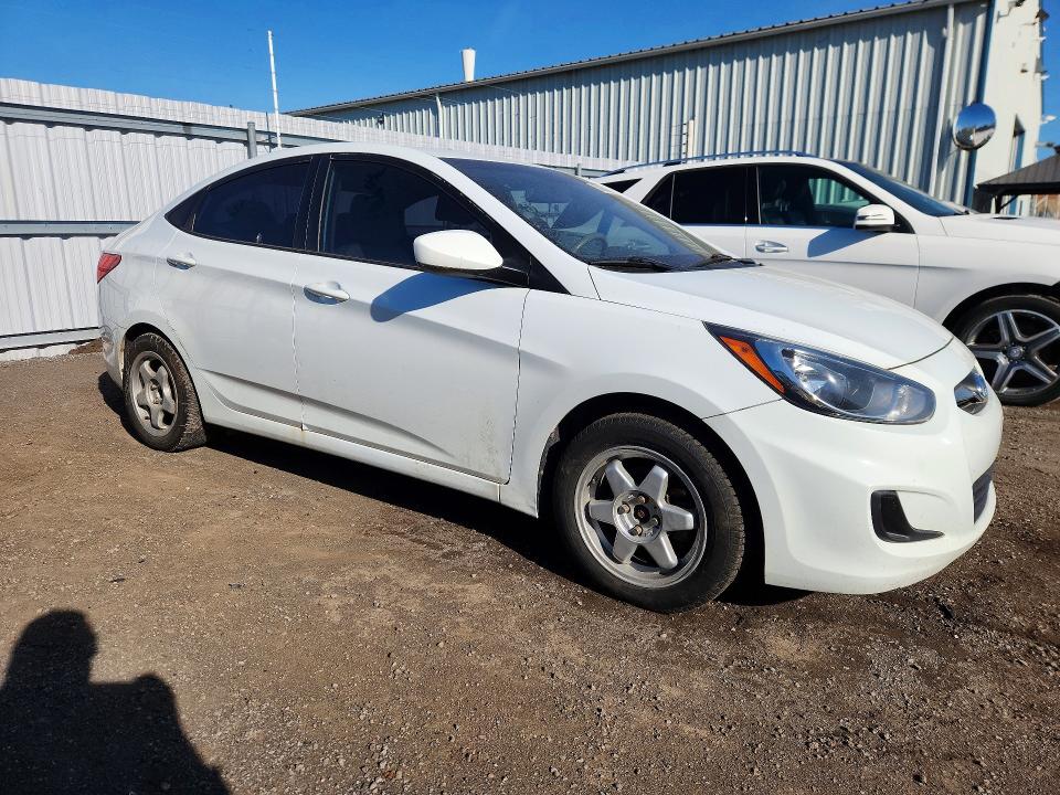 Продаж на аукціоні авто 2013 Hyundai Accent, vin: KMHCT4AE0DU477379, номер лоту: 53636386