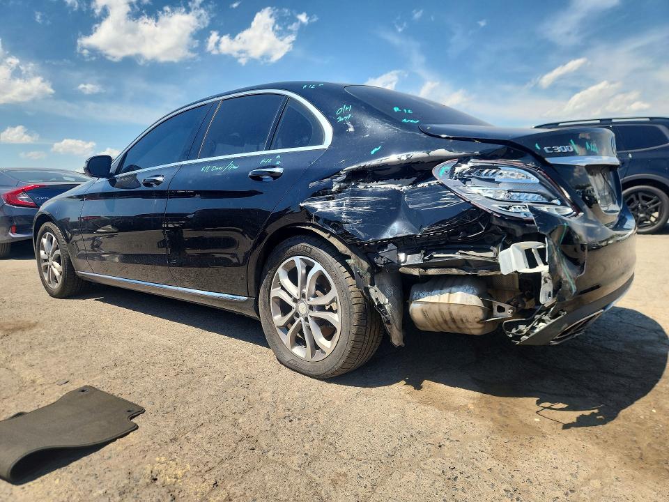 52030306 :رقم المزاد ، 55SWF4KB8FU083717 vin ، 2015 Mercedes-benz C مزاد بيع