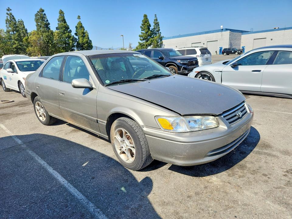 54489716 :رقم المزاد ، JT2BG22K3Y0438367 vin ، 2000 Toyota Camry مزاد بيع