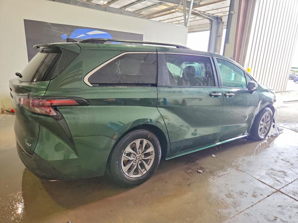 Продажа на аукционе авто 2026 Toyota Sienna, vin: 5TDYRKEC1TS314121, номер лота: 54693836