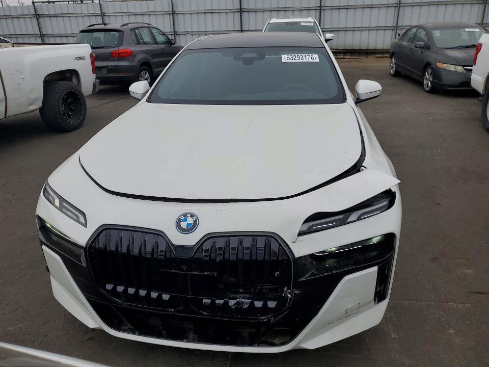 53293176 :رقم المزاد ، WBY43EJ07SCT36233 vin ، 2025 Bmw I7 مزاد بيع