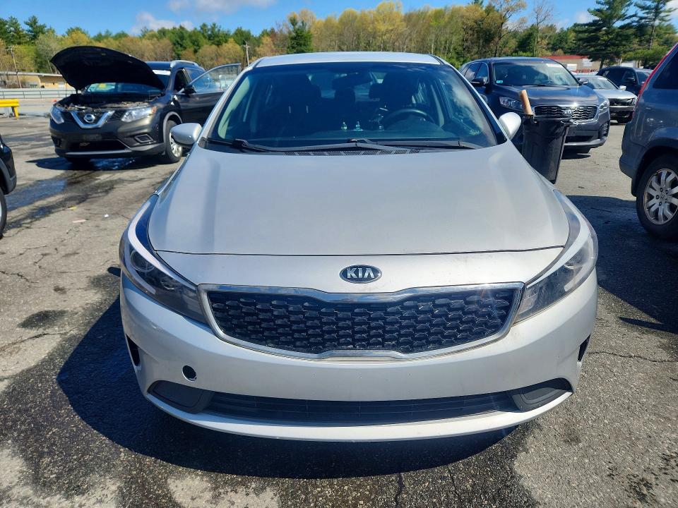 52859866 :رقم المزاد ، 3KPFK4A76JE188863 vin ، 2018 Kia Forte مزاد بيع