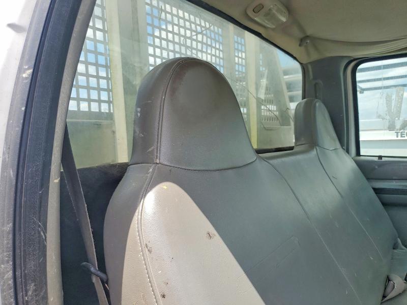 51115556 :رقم المزاد ، 1FDSF34545ED23553 vin ، 2005 Ford F350 مزاد بيع