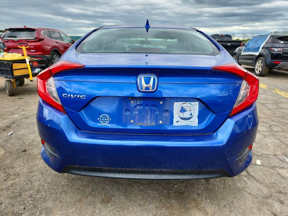 Продажа на аукционе авто 2018 Honda Civic, vin: 2HGFC2F77JH565121, номер лота: 54008016