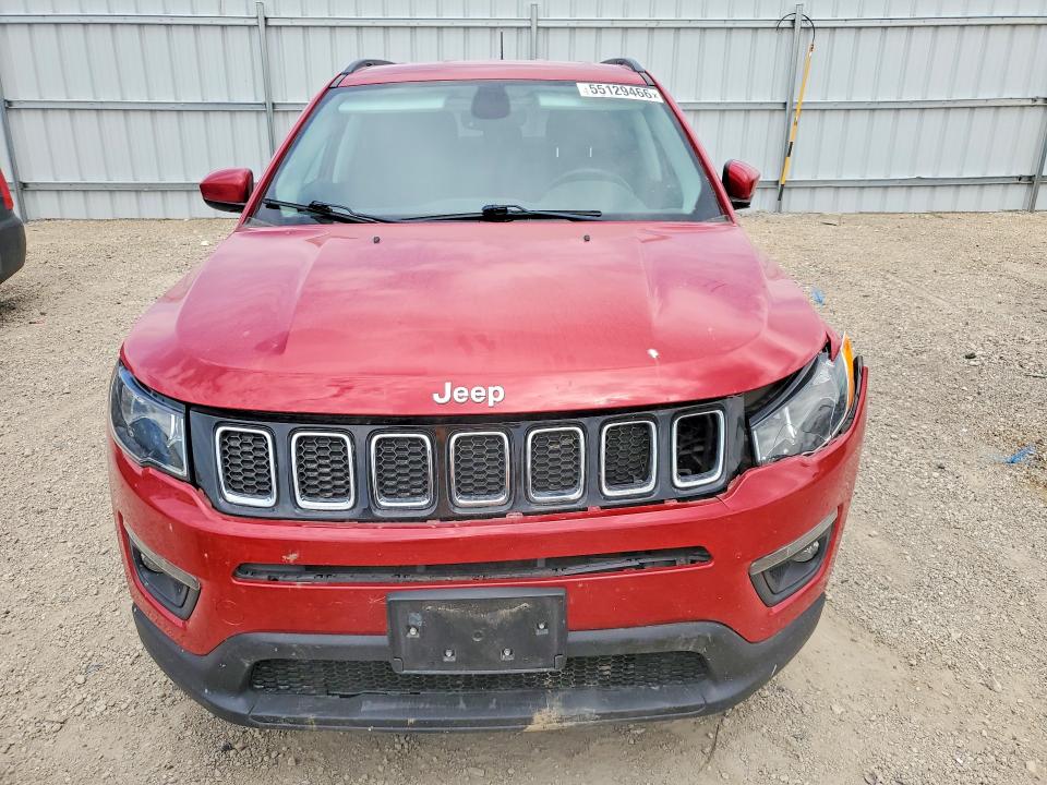 55129466 :رقم المزاد ، 3C4NJDBB1JT103716 vin ، 2018 Jeep Compass مزاد بيع