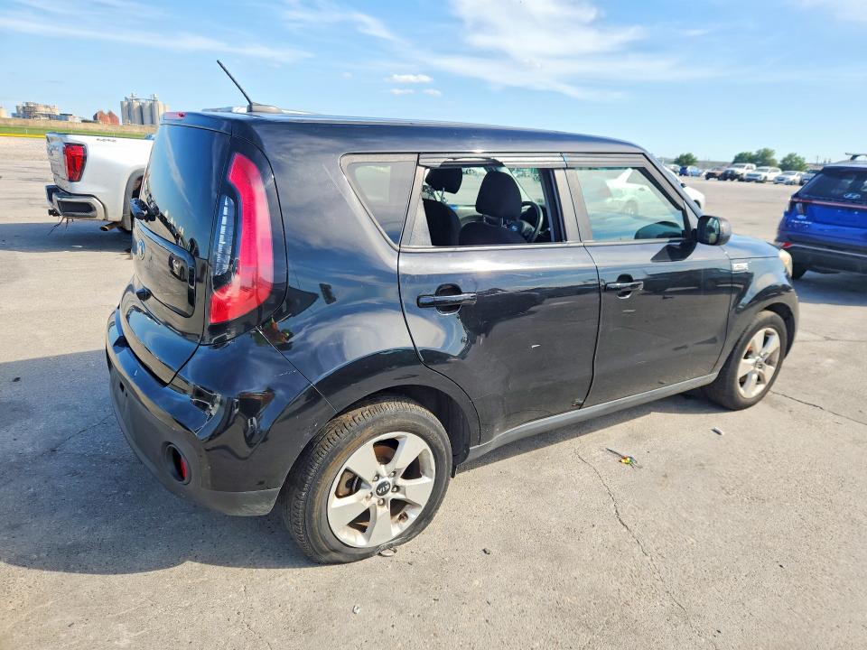Продаж на аукціоні авто 2018 Kia Soul, vin: KNDJN2A20J7507541, номер лоту: 52169026