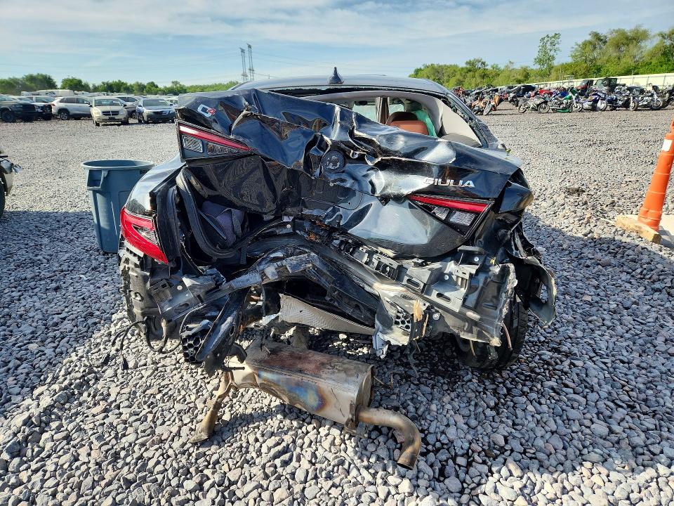 54922276 :رقم المزاد ، ZARFANBN8M7647830 vin ، 2021 Alfa Romeo Giulia مزاد بيع