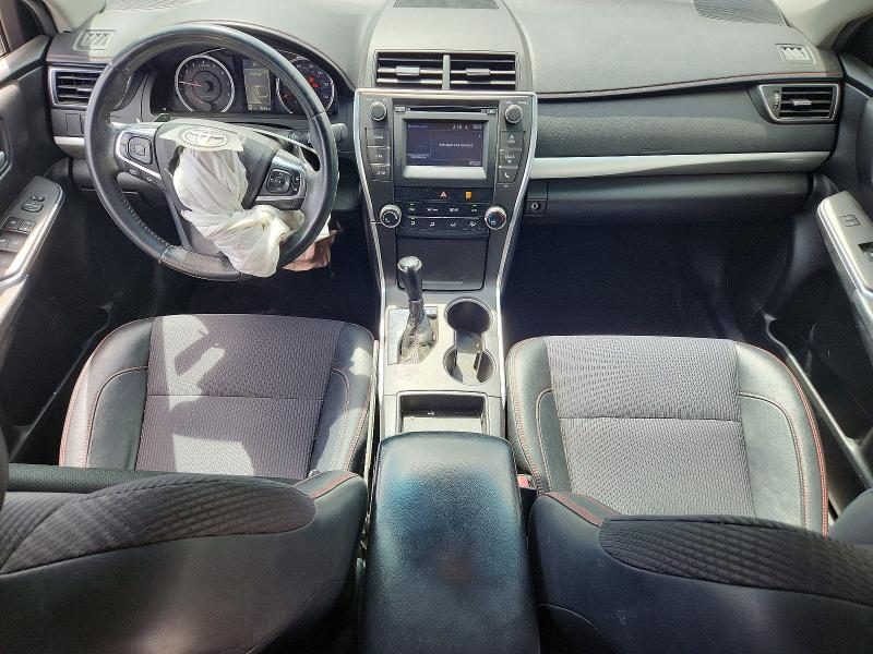 54791706 :رقم المزاد ، 4T1BF1FK9HU621453 vin ، 2017 Toyota Camry مزاد بيع