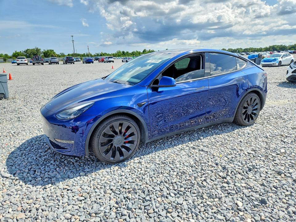 2022 Tesla Model Y მანქანა იყიდება აუქციონზე, vin: 7SAYGDEF3NF372818, აუქციონის ნომერი: 55675066