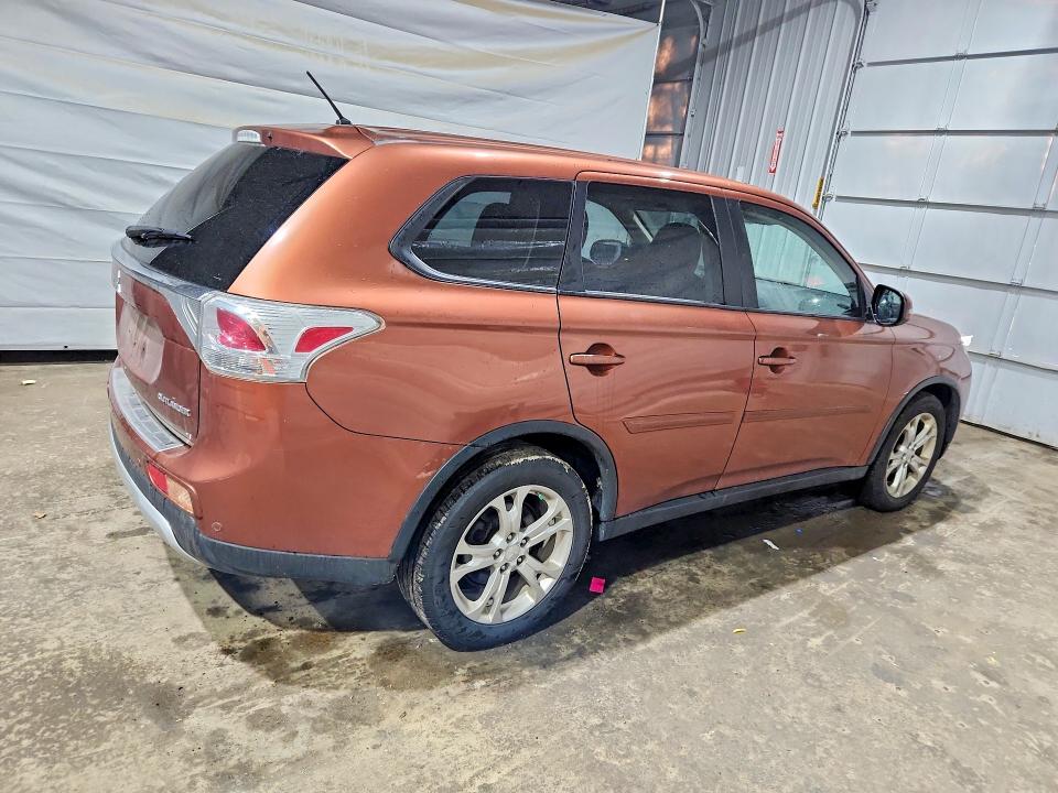 Продаж на аукціоні авто 2015 Mitsubishi Outlander, vin: JA4AZ3A35FZ000112, номер лоту: 53733946
