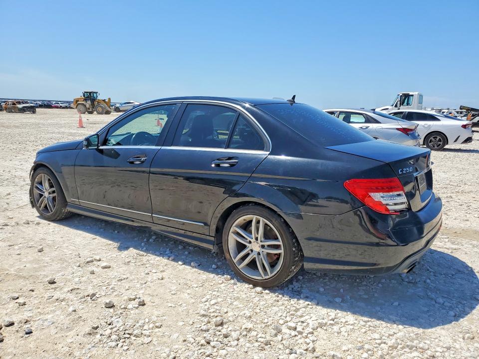 54976866 :رقم المزاد ، WDDGF4HB3ER303177 vin ، 2014 Mercedes-benz C مزاد بيع