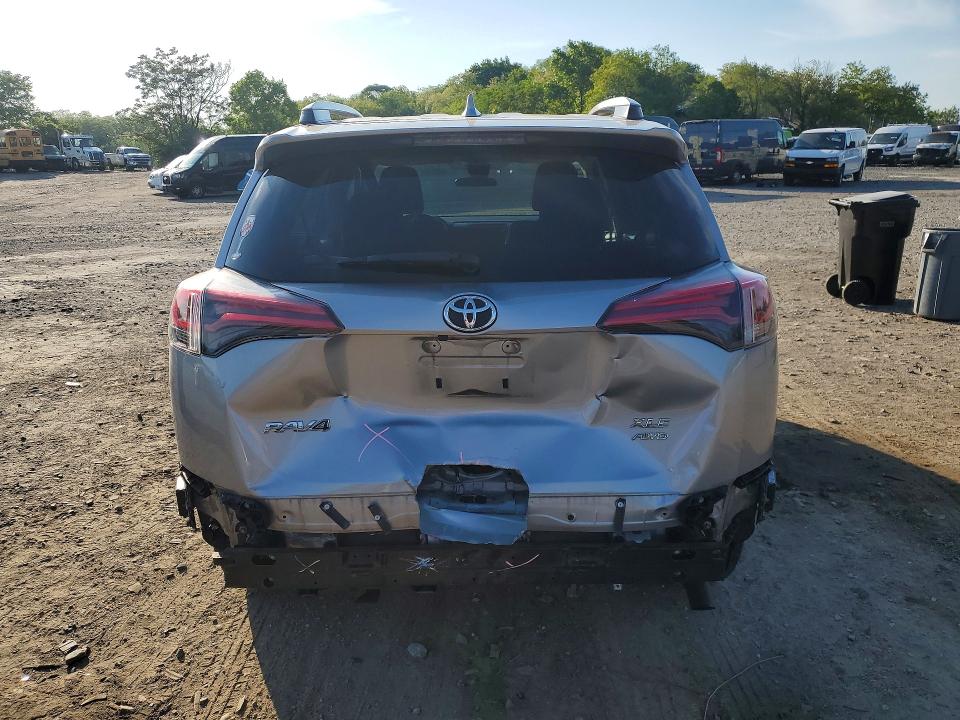 Продажа на аукционе авто 2018 Toyota Rav4, vin: JTMRFREV1JJ188134, номер лота: 52037556