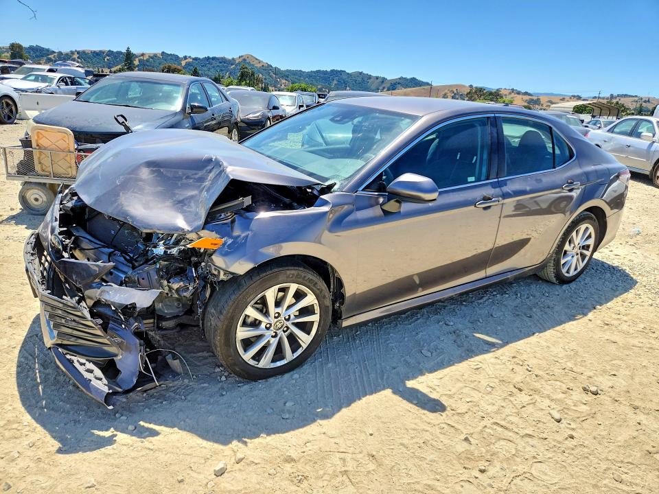 53850436 :رقم المزاد ، 4T1C11AK0PU755843 vin ، 2023 Toyota Camry مزاد بيع