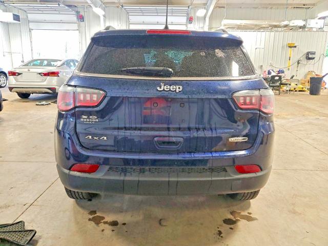 54781176 :رقم المزاد ، 3C4NJDBBXHT688726 vin ، 2017 Jeep Compass مزاد بيع