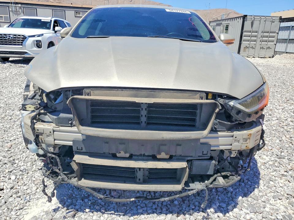 2017 Ford Fusion მანქანა იყიდება აუქციონზე, vin: 3FA6P0RU0HR105828, აუქციონის ნომერი: 54127846