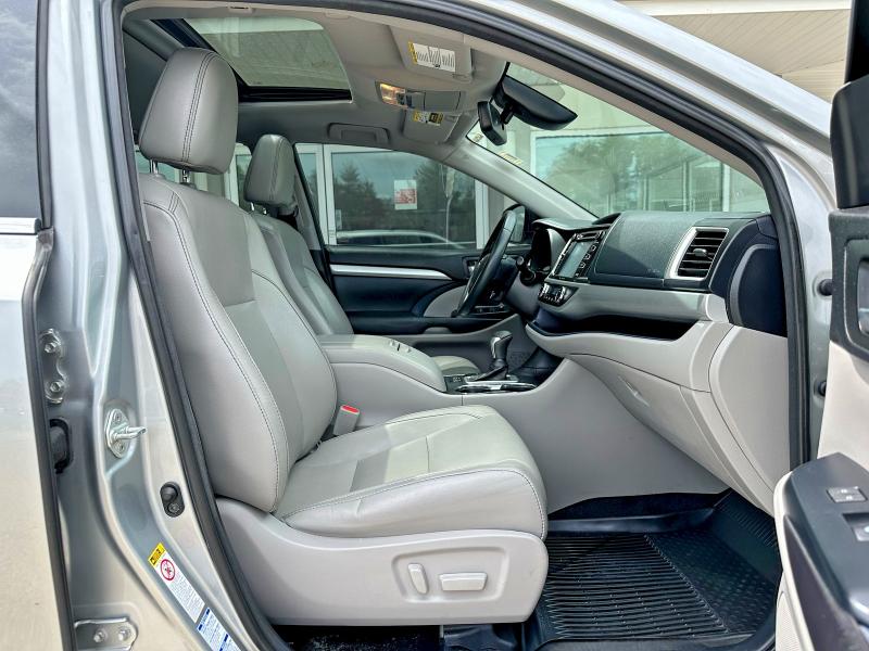 Продаж на аукціоні авто 2017 Toyota Highlander, vin: 5TDJZRFH4HS381579, номер лоту: 53775616
