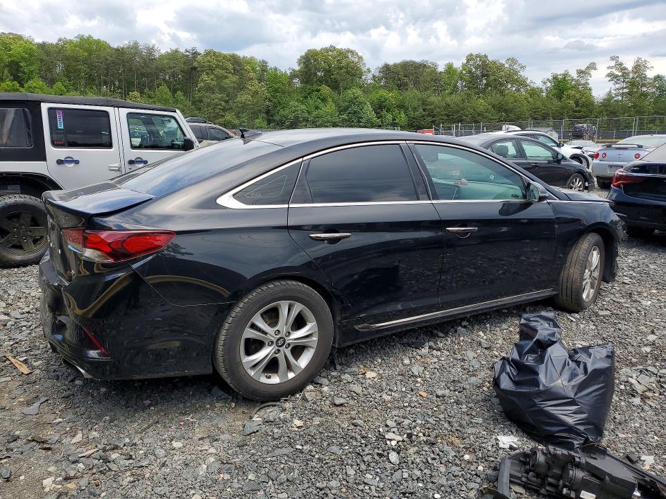 53037456 :رقم المزاد ، 5NPE34AB7JH677233 vin ، 2018 Hyundai Sonata مزاد بيع