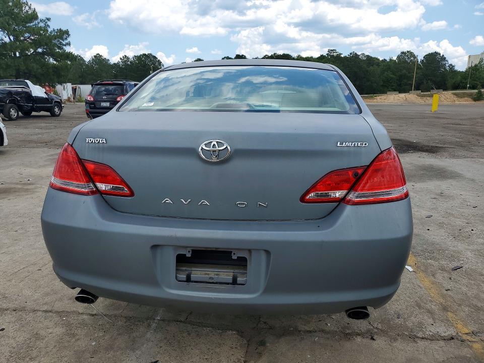 54494216 :رقم المزاد ، 4T1BK36B25U018590 vin ، 2005 Toyota Avalon مزاد بيع