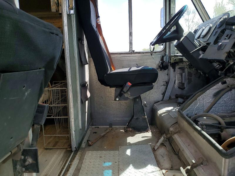 50791756 :رقم المزاد ، 4UZAANBW56CW23388 vin ، 2006 Freightliner Chassis مزاد بيع