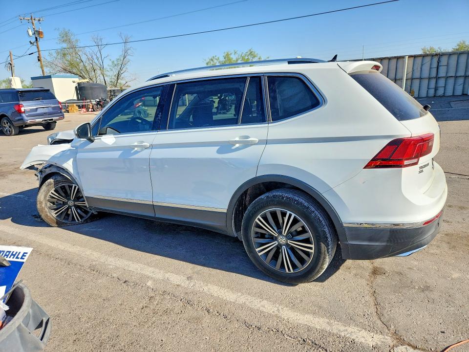 53457176 :رقم المزاد ، 3VV3B7AX2JM161851 vin ، 2018 Volkswagen Tiguan مزاد بيع