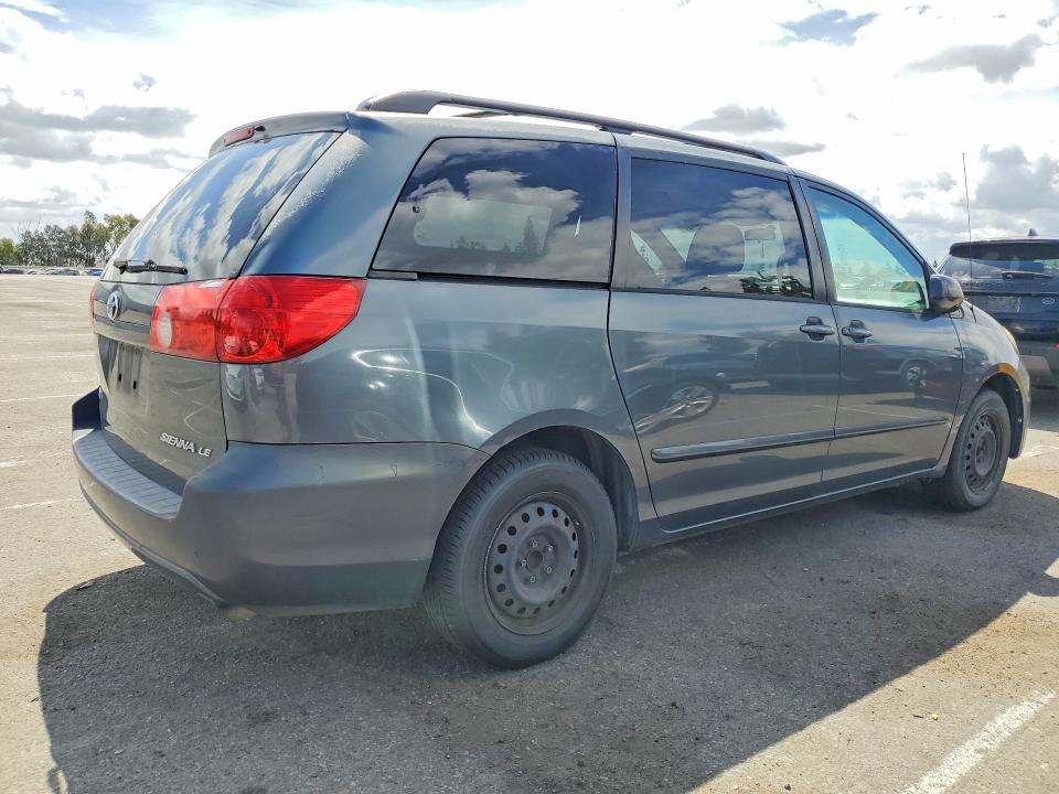 Продажа на аукционе авто 2010 Toyota Sienna, vin: 5TDKK4CC0AS297799, номер лота: 52219756
