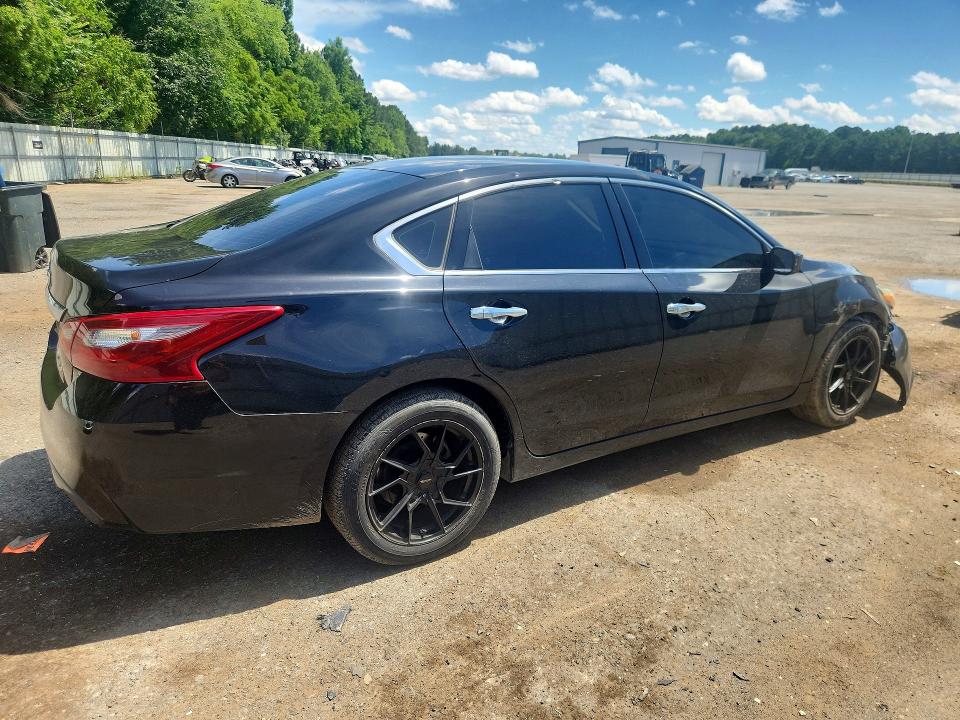 2018 Nissan Altima მანქანა იყიდება აუქციონზე, vin: 1N4AL3AP9JC478643, აუქციონის ნომერი: 55143716