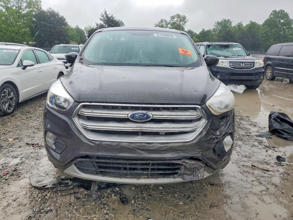 2017 Ford Escape მანქანა იყიდება აუქციონზე, vin: 1FMCU9GD4HUB36131, აუქციონის ნომერი: 51949036