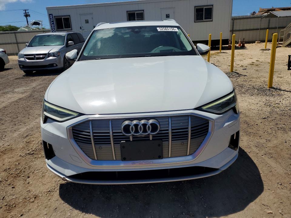 2019 Audi E-tron მანქანა იყიდება აუქციონზე, vin: WA1VAAGE2KB022741, აუქციონის ნომერი: 52565156