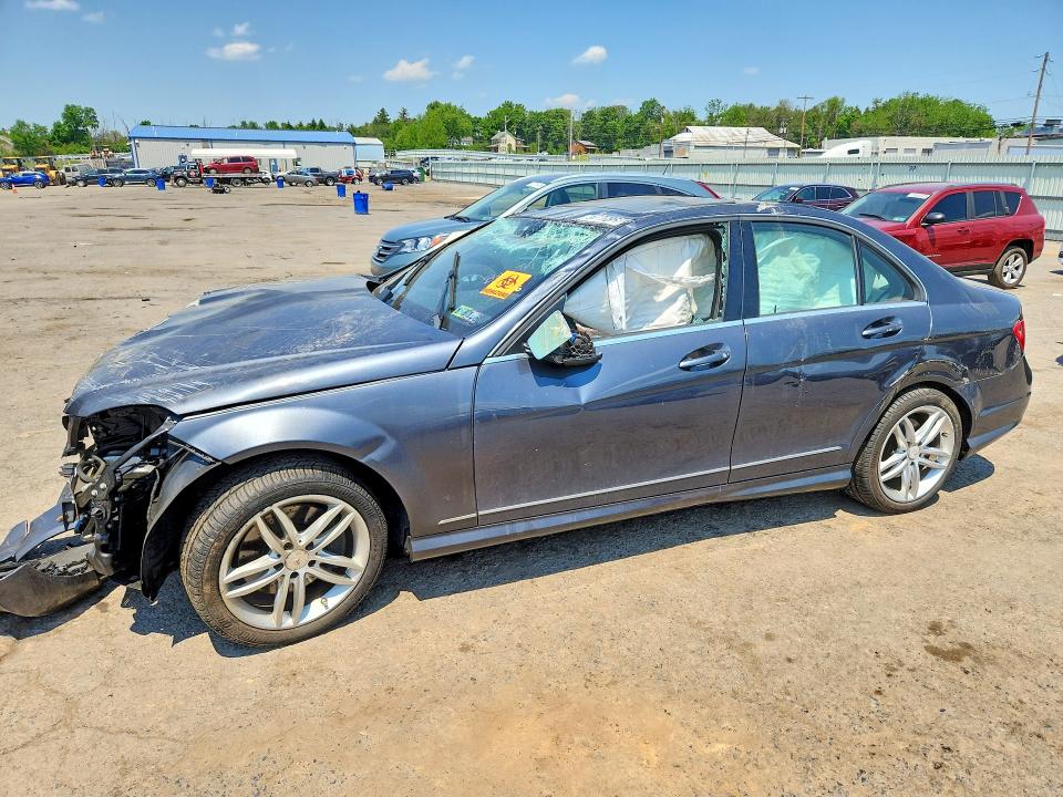 53777856 :رقم المزاد ، WDDGF8AB1DA885469 vin ، 2013 Mercedes-benz C مزاد بيع