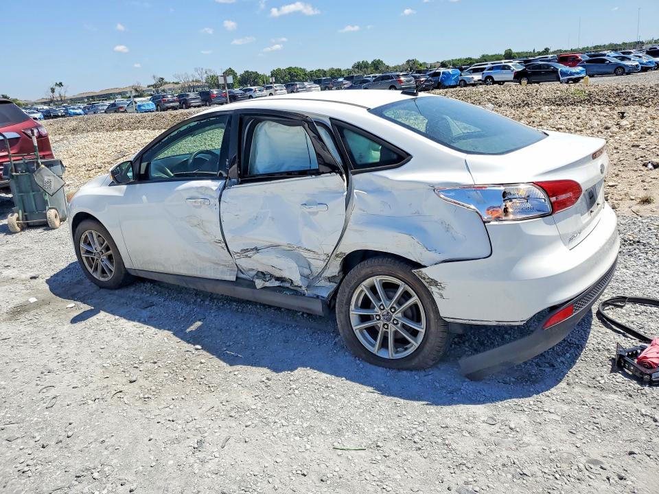 Продаж на аукціоні авто 2015 Ford Focus, vin: 1FADP3F23FL205512, номер лоту: 52422636