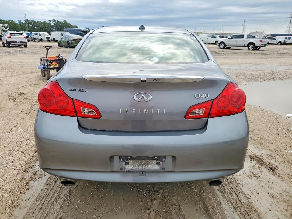 53237136 :رقم المزاد ، JN1CV6AP1FM503408 vin ، 2015 Infiniti Q40 مزاد بيع