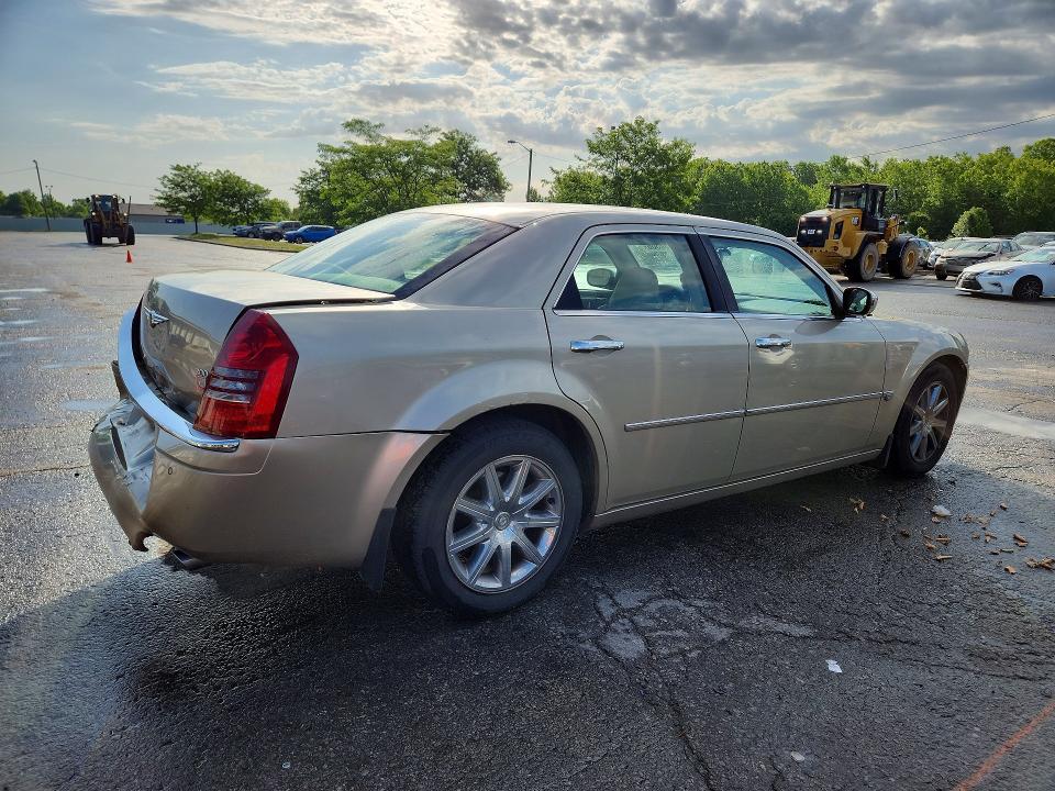 2006 Chrysler 300c მანქანა იყიდება აუქციონზე, vin: 2C3LA63H56H201397, აუქციონის ნომერი: 52952306
