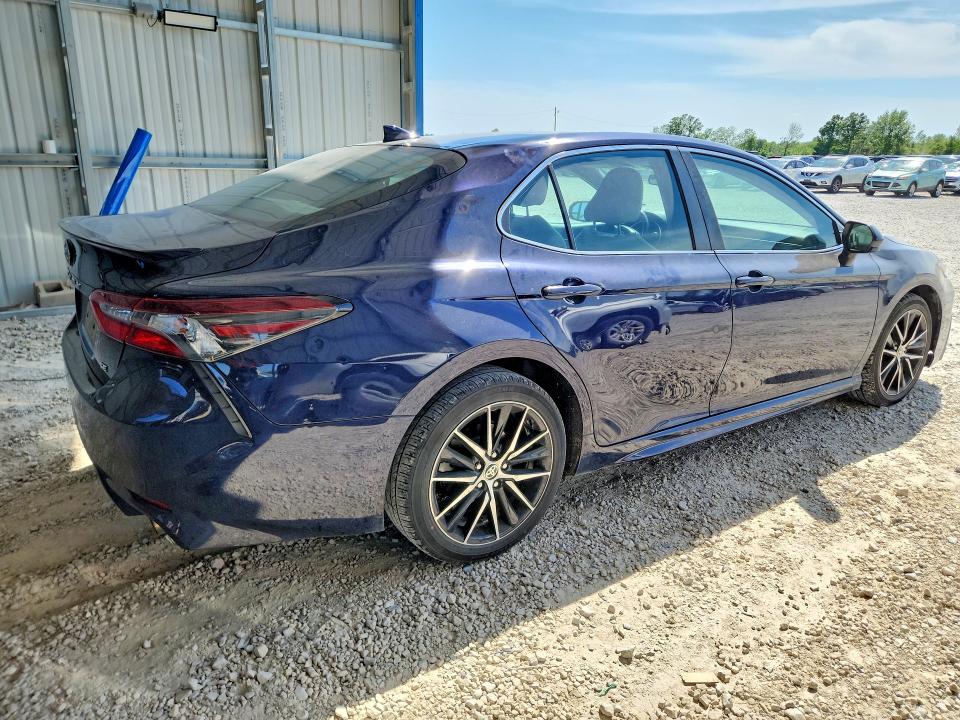 Aukcja sprzedaży 2021 Toyota Camry, vin: 4T1G11AK9MU407214, numer aukcji: 52600106