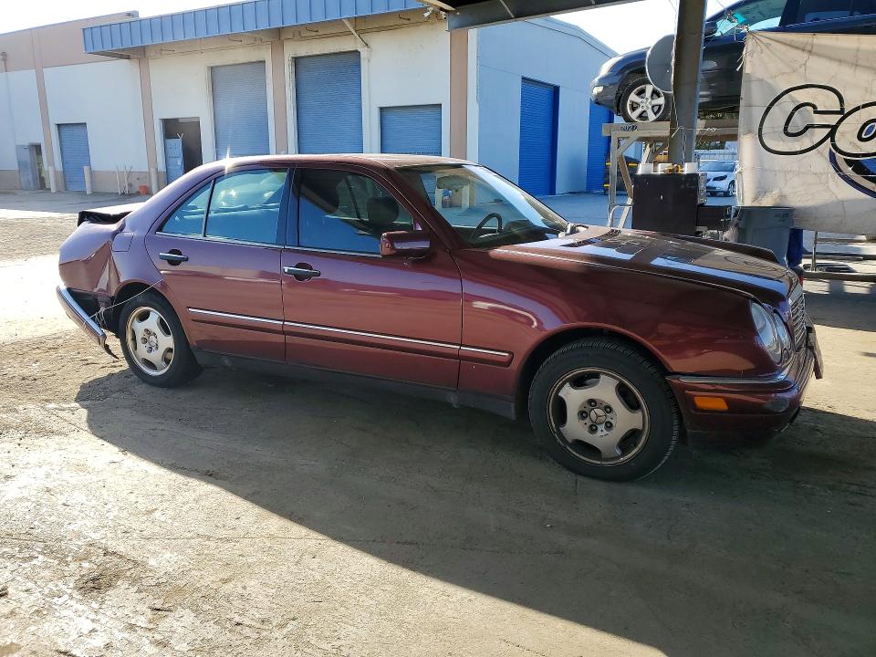 53936006 :رقم المزاد ، WDBJF72F2VA258792 vin ، 1997 Mercedes-benz E مزاد بيع