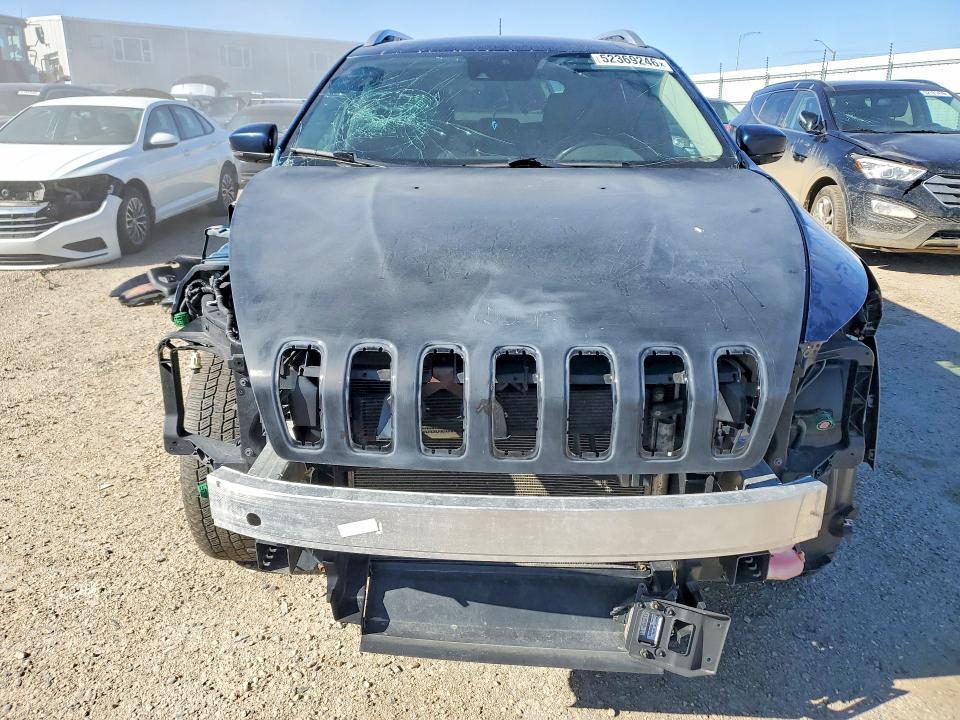 52369246 :رقم المزاد ، 1C4PJMDX4JD536566 vin ، 2018 Jeep Cherokee مزاد بيع